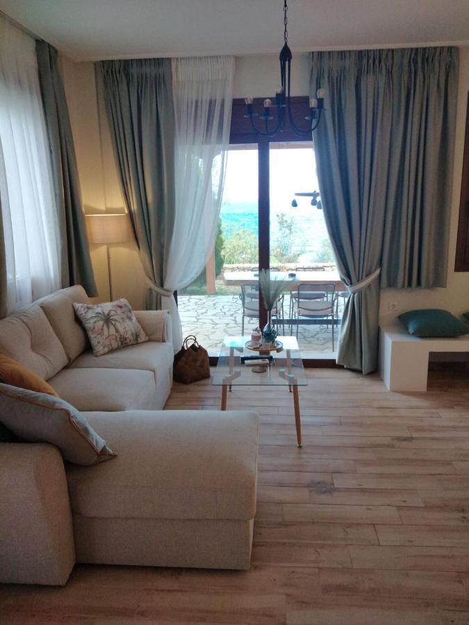 Paralio Astros Beachfront Suite Xiropigado Exterior foto