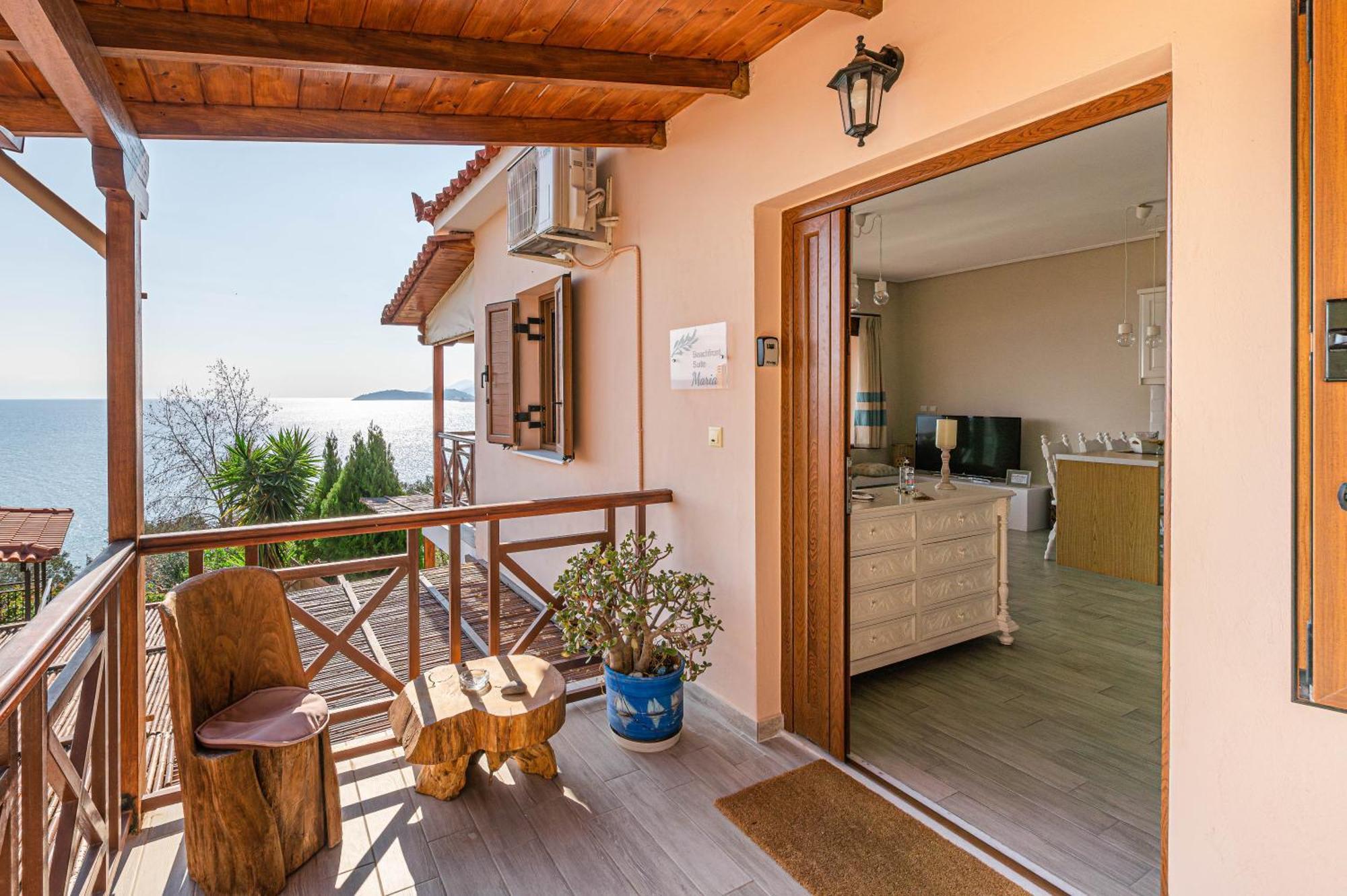 Paralio Astros Beachfront Suite Xiropigado Exterior foto