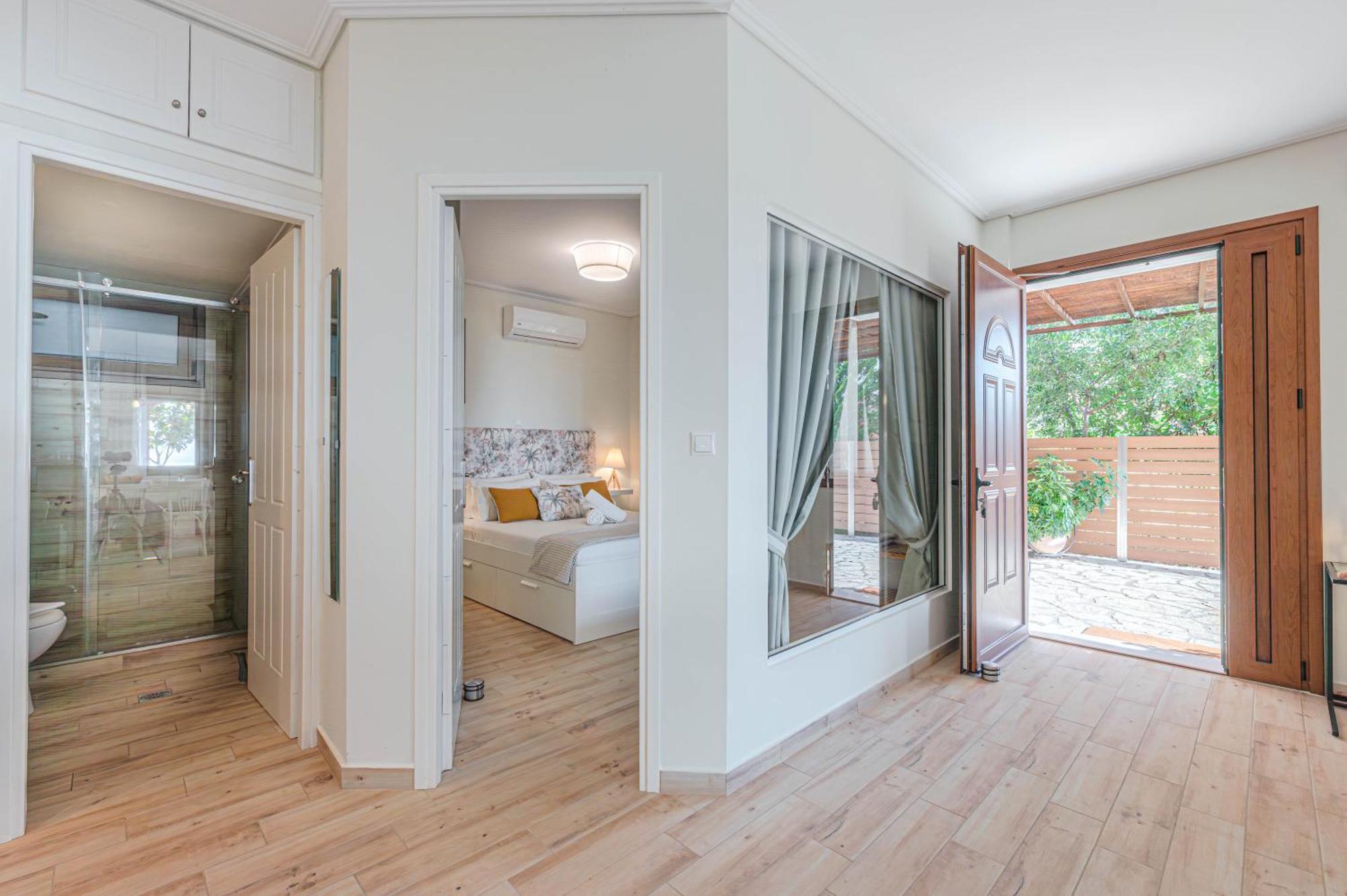 Paralio Astros Beachfront Suite Xiropigado Exterior foto