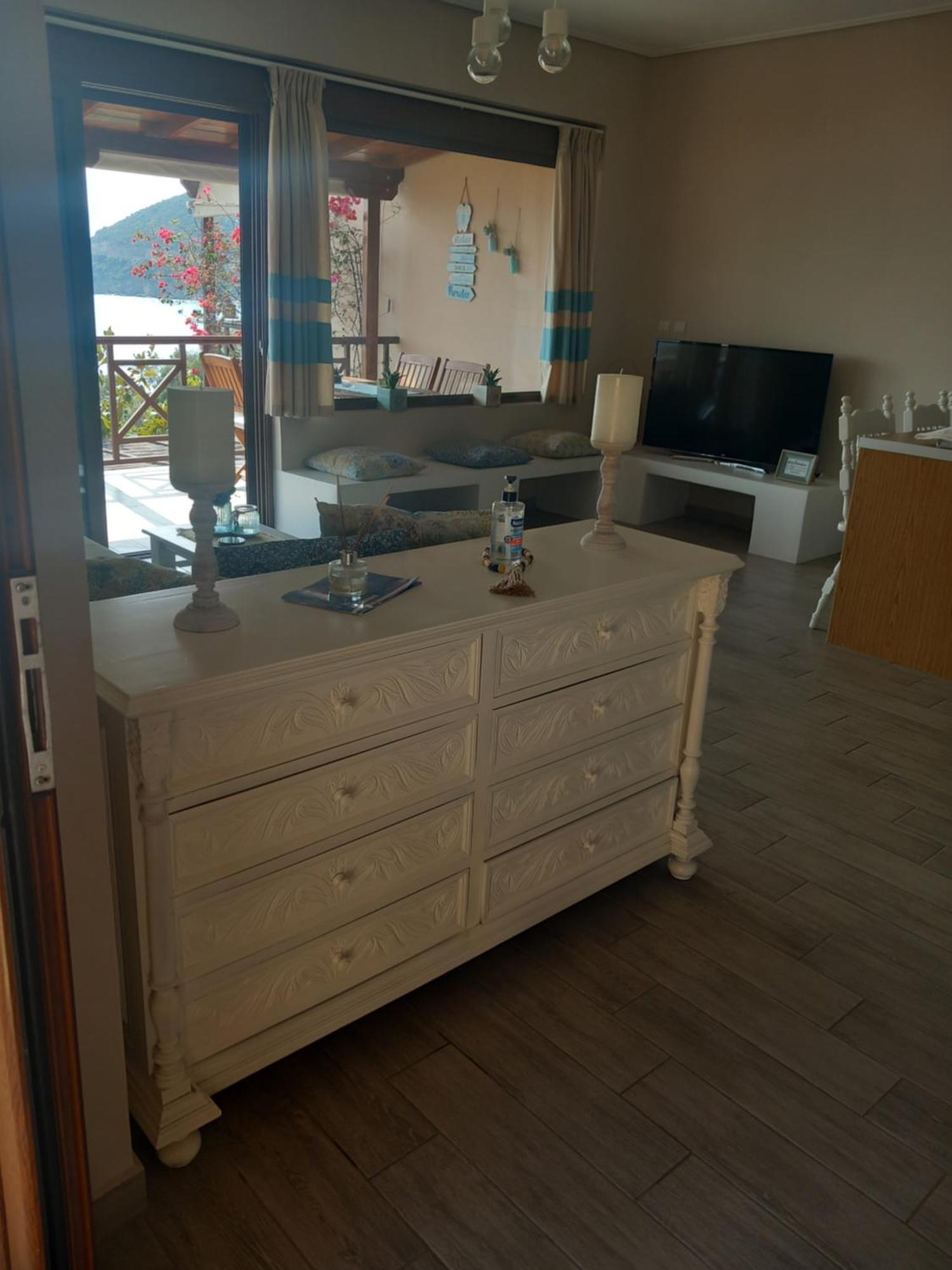 Paralio Astros Beachfront Suite Xiropigado Habitación foto
